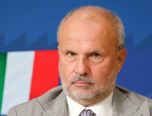Mi si nota di più se mi astengo o se voto contro?